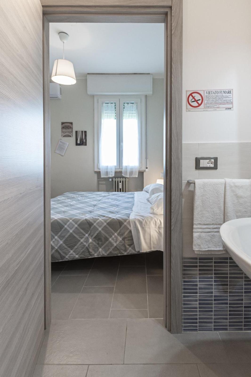 Fare Bnb - Room Del Parco 레조넬에밀리아 외부 사진