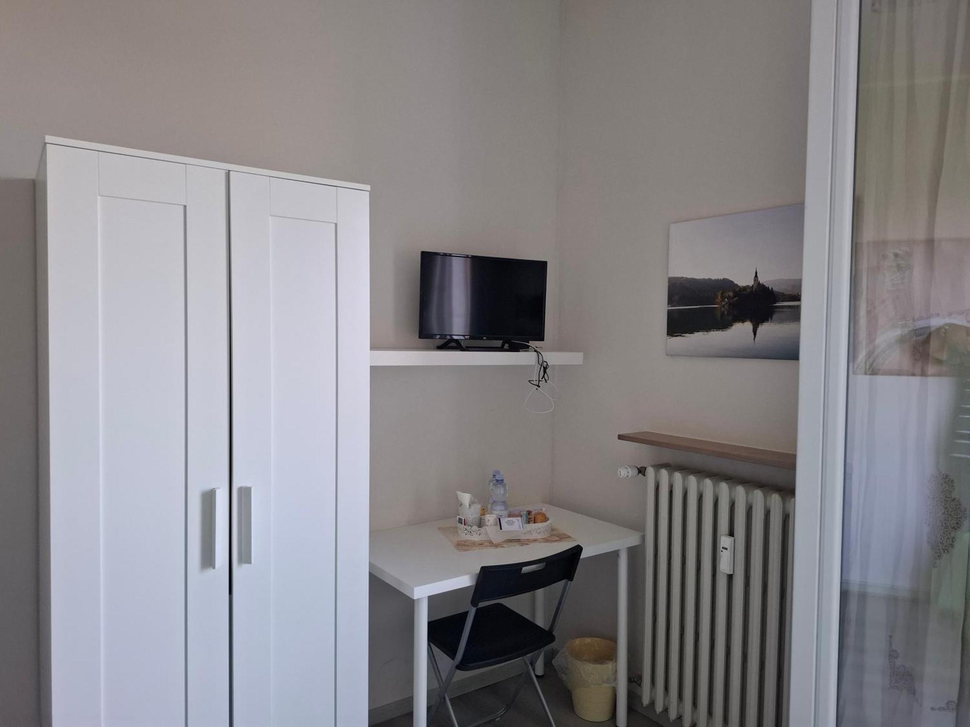 Fare Bnb - Room Del Parco 레조넬에밀리아 외부 사진
